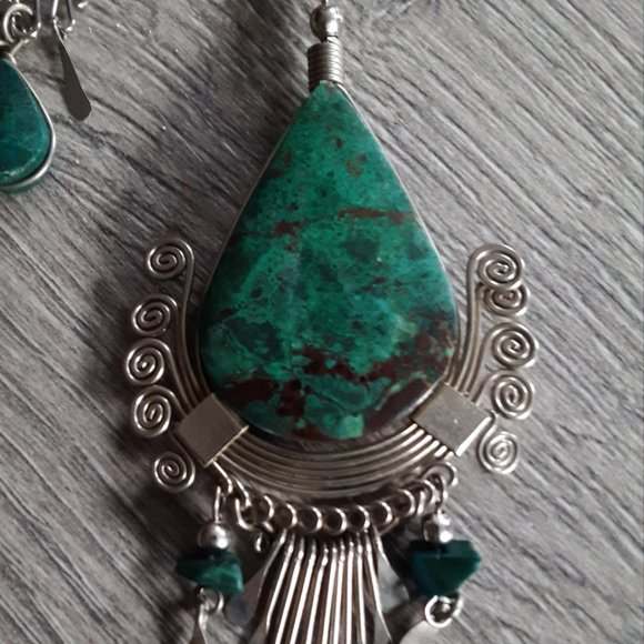Jewelry - Large green chrysocolla Peruvian pendant necklace and earrings set